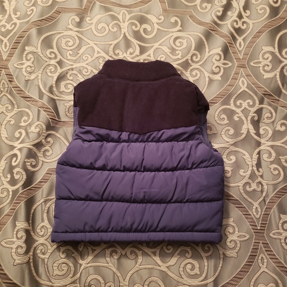 Carter's kids Puffer Vest. - Picture 5 of 11
